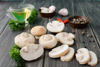 Hot Selling Canned Whole Champignon Mushroom in Syrup with Superior Quality for Hotel and Restraunt